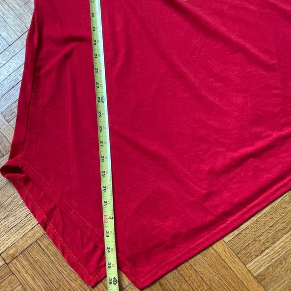 Red Long Sleeve Asymmetrical Top with Gold Reindeer Print Size XL NWOT - Picture 7 of 7